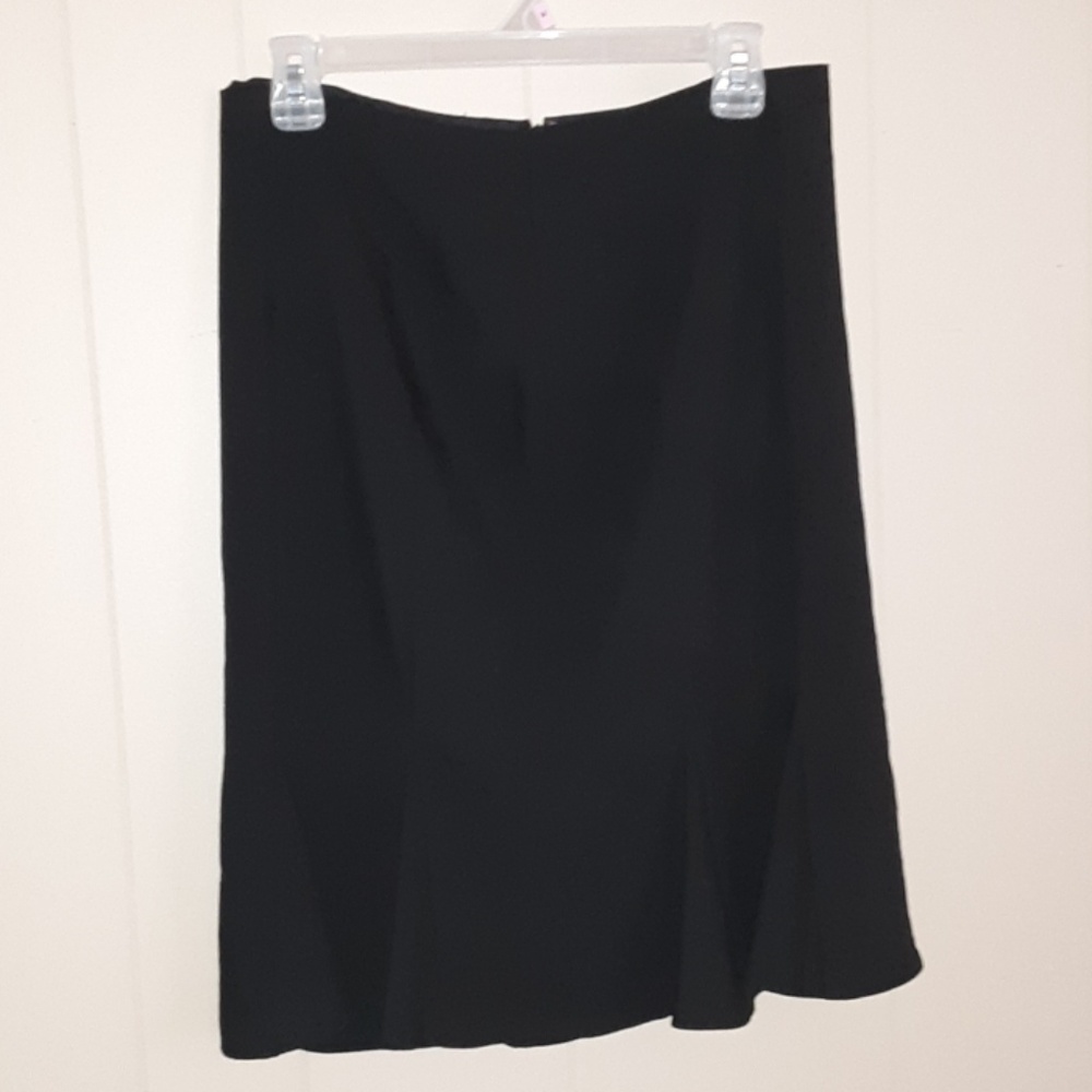 Ladies fit & flare skirt